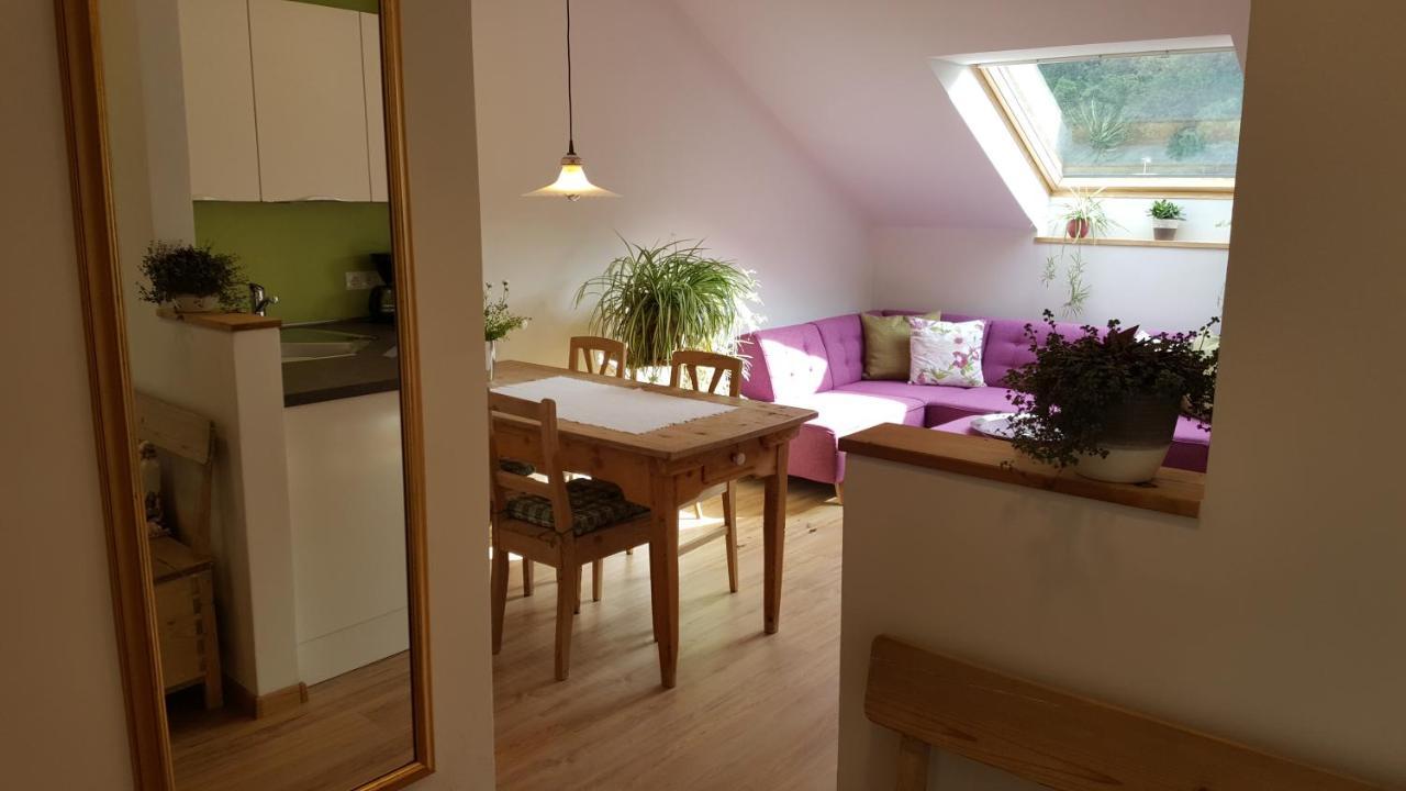 Viadolcevita - Gruene Gaestewohnung ラナ エクステリア 写真